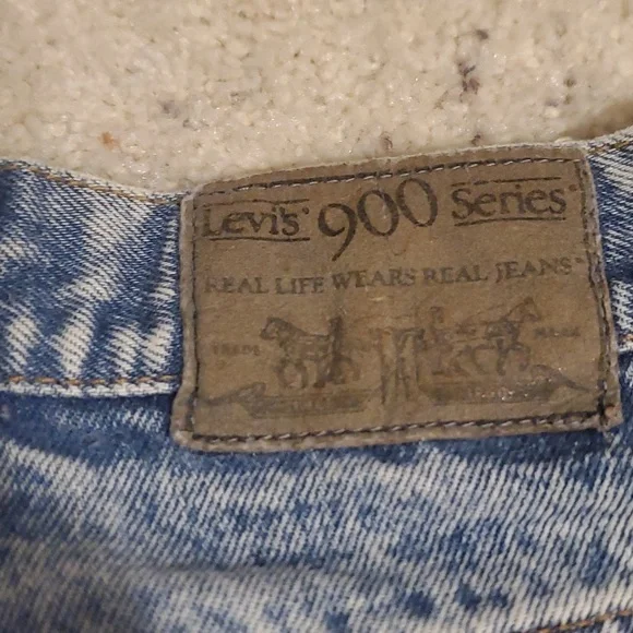 Preloved Levi's s 900 Silver Tab - Picture 4 of 6